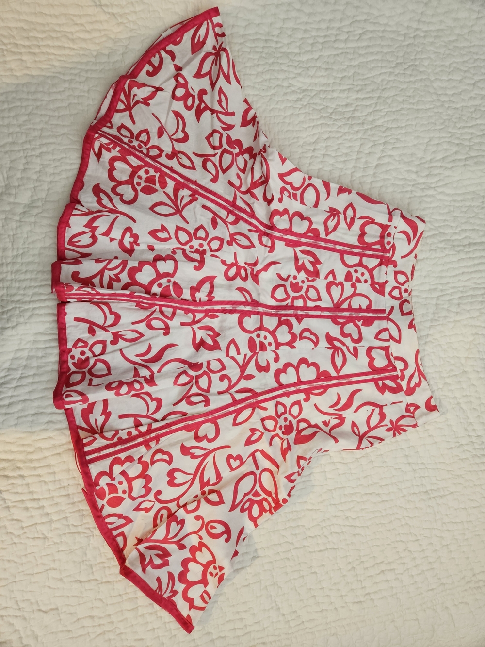 Willi Smith White Skirt with Pink Floral Print A-Line